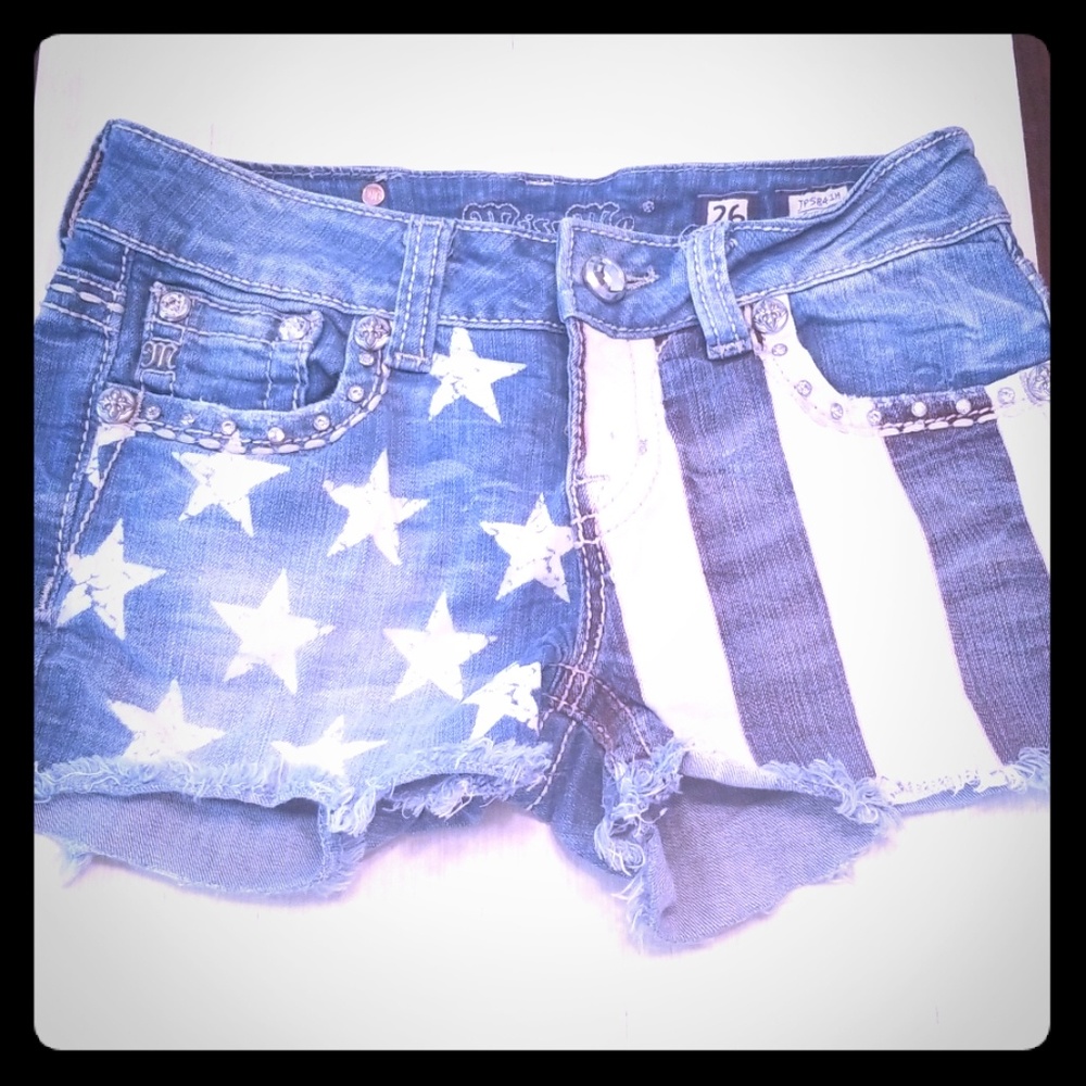 MISS ME 💎 American Flag shorts EUC size 26